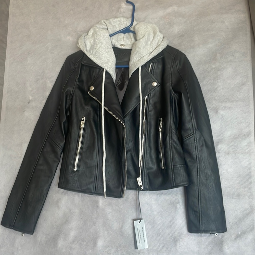 NWT BLANK-NYC The Meant To Be Black Hooded Jacket! Size XS